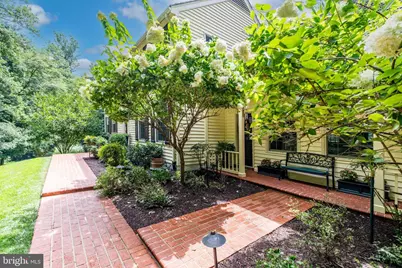8107 Vista Point Lane, Fairfax Station, VA 22039 - Photo 5