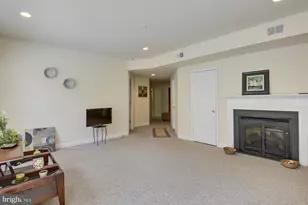 6087 Piney Woods Ct, Alexandria, VA 22315 - Photo 19