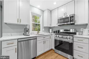 8853 Applecross Ln, Springfield, VA 22153 - Photo 3