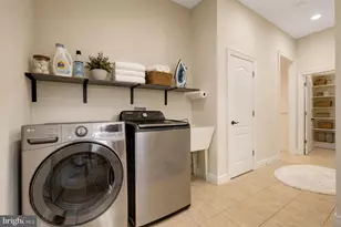 904 Locust St, Herndon, VA 20170 - Photo 49