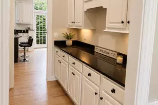 904 Locust St, Herndon, VA 20170 - Photo 17