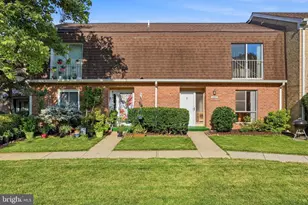 3695 Persimmon Cir, Fairfax, VA 22031 - Photo 1