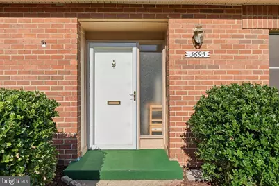 3695 Persimmon Circle, Fairfax, VA 22031 - Photo 5