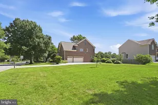 8813 Oak Leaf Dr, Alexandria, VA 22309 - Photo 55