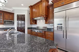 8813 Oak Leaf Dr, Alexandria, VA 22309 - Photo 17