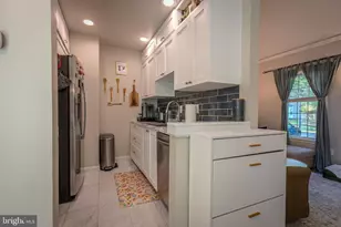6301 Chimney Wood Ct, Alexandria, VA 22306 - Photo 3