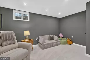 6301 Chimney Wood Ct, Alexandria, VA 22306 - Photo 15