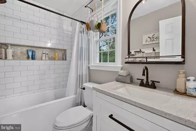 6301 Chimney Wood Court, Alexandria, VA 22306 - Photo 5