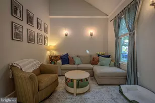 6301 Chimney Wood Ct, Alexandria, VA 22306 - Photo 5