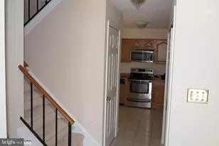 6128 Hoskins Hollow Cir, Centreville, VA 20121 - Photo 9