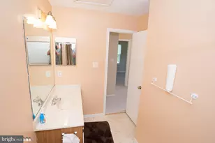 6128 Hoskins Hollow Cir, Centreville, VA 20121 - Photo 25