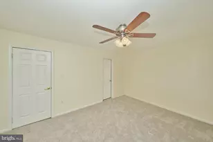 14426 Four Chimney Dr, Centreville, VA 20120 - Photo 13