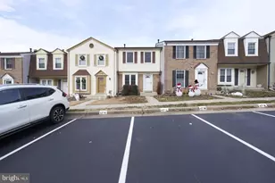 14426 Four Chimney Dr, Centreville, VA 20120 - Photo 3