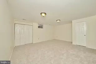 14426 Four Chimney Dr, Centreville, VA 20120 - Photo 35