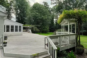 629 Utterback Store Rd, Great Falls, VA 22066 - Photo 7