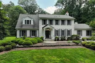 629 Utterback Store Rd, Great Falls, VA 22066 - Photo 3
