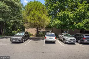 5818 Royal Ridge Dr, Springfield, VA 22152 - Photo 31