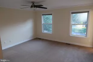 12000 Rosiers Branch Dr, Herndon, VA 20170 - Photo 11
