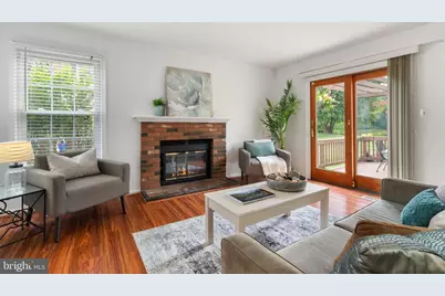 7190 Lake Cove Drive, Alexandria, VA 22315 - Photo 9