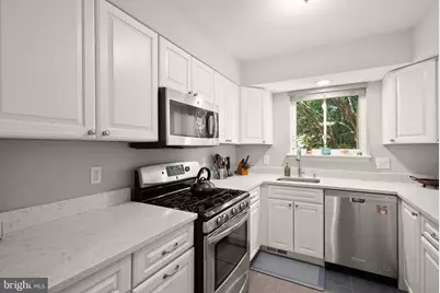 11041 Saffold Way, Reston, VA 20190 - Photo 13