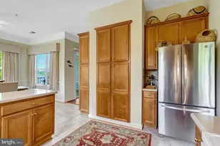7871 Rolling Woods Ct, Springfield, VA 22152 - Photo 9