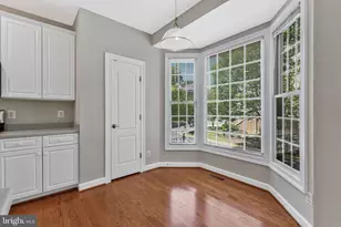 9546 Lagersfield Cir, Vienna, VA 22181 - Photo 9