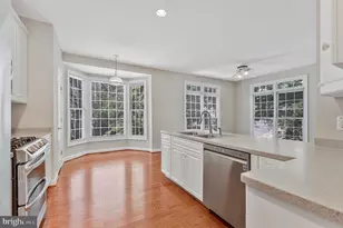 9546 Lagersfield Cir, Vienna, VA 22181 - Photo 7