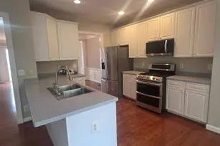 9546 Lagersfield Cir, Vienna, VA 22181 - Photo 7