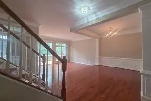 9546 Lagersfield Cir, Vienna, VA 22181 - Photo 5