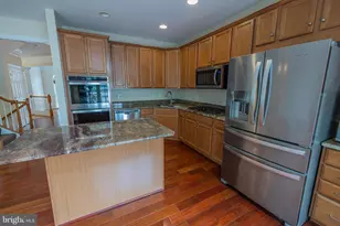 9243 Point Replete Dr, Fort Belvoir, VA 22060 - Photo 3
