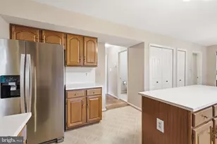 4308 Warner Ln, Chantilly, VA 20151 - Photo 7