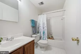 4308 Warner Ln, Chantilly, VA 20151 - Photo 37