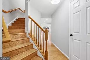 13598 Bathgate Dr, Herndon, VA 20171 - Photo 3
