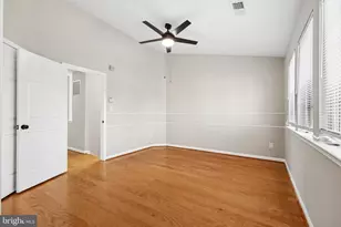 13598 Bathgate Dr, Herndon, VA 20171 - Photo 21