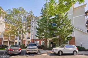 12925 Centre Park Cir, Herndon, VA 20171 - Photo 3