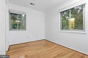 8804 Mansion Farm Pl, Alexandria, VA 22309 - Photo 17