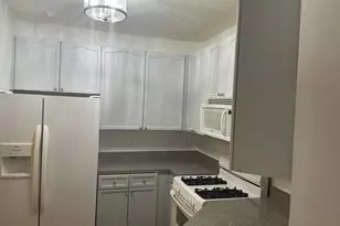 2701 Bellforest Ct, Vienna, VA 22180 - Photo 3