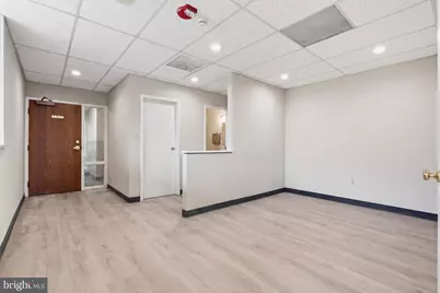 124 Park Street SE #205, Vienna, VA 22180 - Photo 3