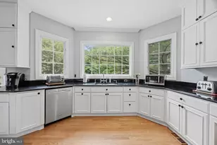851 Forestville Meadows Dr, Great Falls, VA 22066 - Photo 17