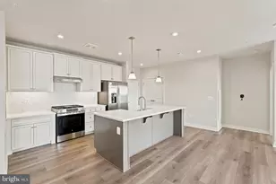 4399 Peach Lily Ln, Chantilly, VA 20151 - Photo 3