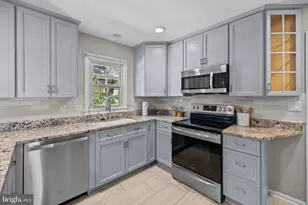 9556 Pine Bough Pl, Vienna, VA 22181 - Photo 15
