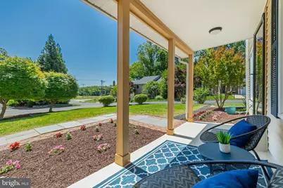 9556 Pine Bough Place, Vienna, VA 22181 - Photo 5