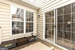 1591 Leeds Castle Dr, Vienna, VA 22182 - Photo 29