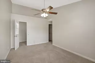 8204 Catbird Cir, Lorton, VA 22079 - Photo 17