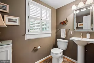 8506 Hitching Post Ln, Alexandria, VA 22308 - Photo 23