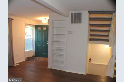 7915 Tyson Oaks Circle, Vienna, VA 22182 - Photo 9