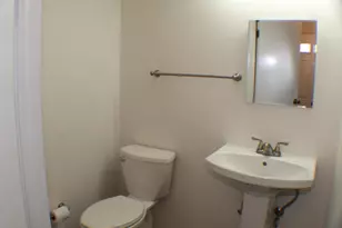 7915 Tyson Oaks Cir, Vienna, VA 22182 - Photo 7