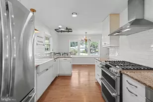 2113 Sheriff Ct, Vienna, VA 22181 - Photo 13
