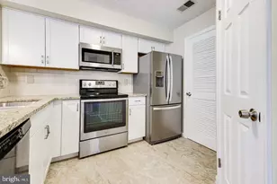 6039 Curtier Dr, Alexandria, VA 22310 - Photo 7