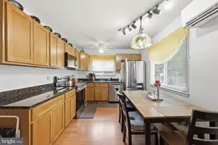 1522 Millikens Bend Rd, Herndon, VA 20170 - Photo 9
